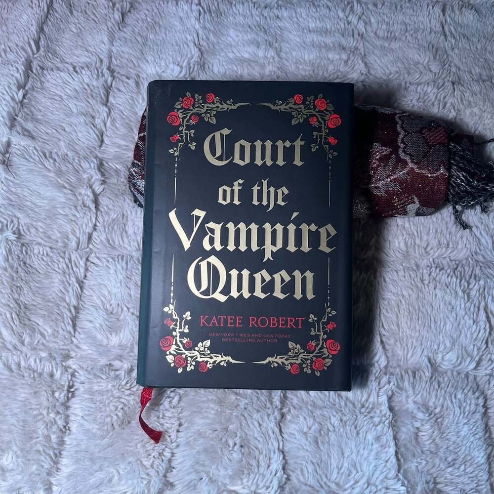 Court of the Vampire Queen Collector's Edition by Katee Robert